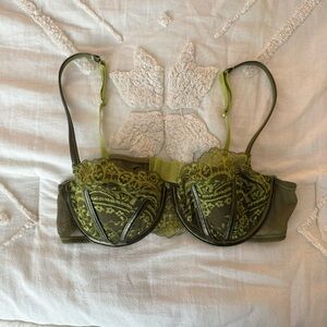Victorias Secret Lace Green Bra